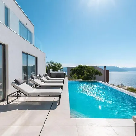 Aristea Comfortable Villa